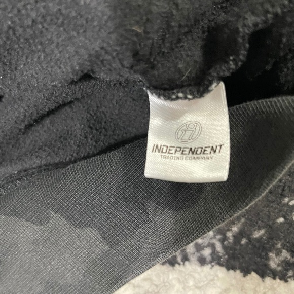 Relentless Betrayal Hoodie Men Medium Black Camo Lone Wolf Skull Graphic Biker - Picture 11 of 13